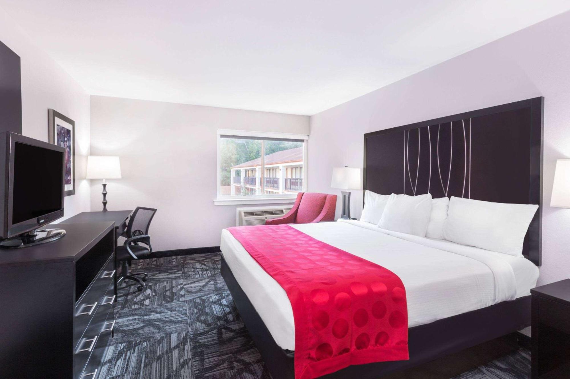Ramada By Wyndham Tuscaloosa Otel Dış mekan fotoğraf